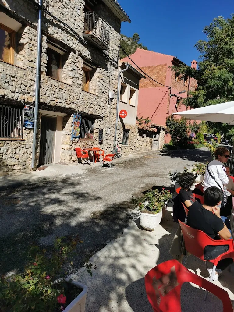 EL ABRIGO DE TORMON ¡CERRADO!_Tormón_slider_image_3