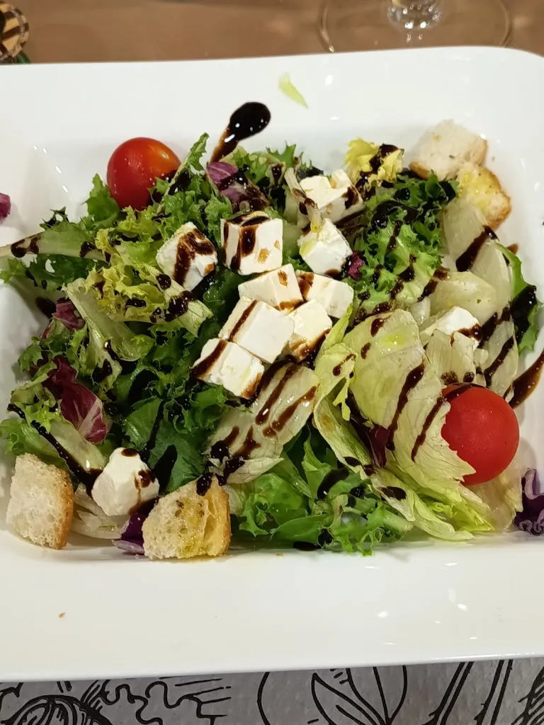 Ricardo Gil Gil_HOSTAL LOS ANGELES BAR Y RESTAURANTE_Utrillas_review