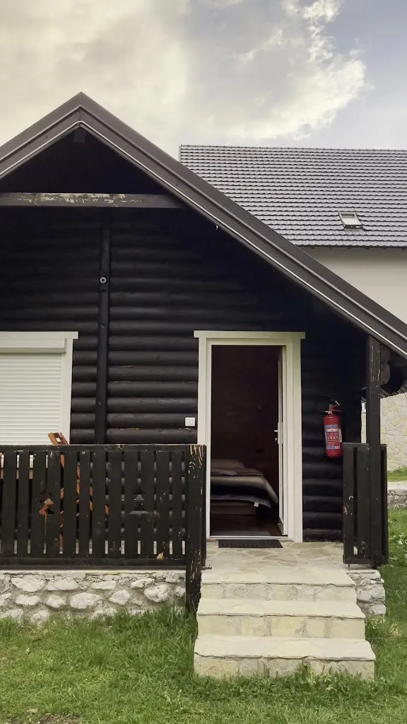 Restaurant Tradita_Valbona_slider_image_2