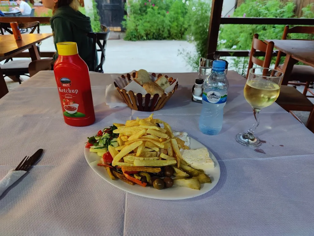 Lore_Bujtina Izet Selimaj _Valbona_recensione