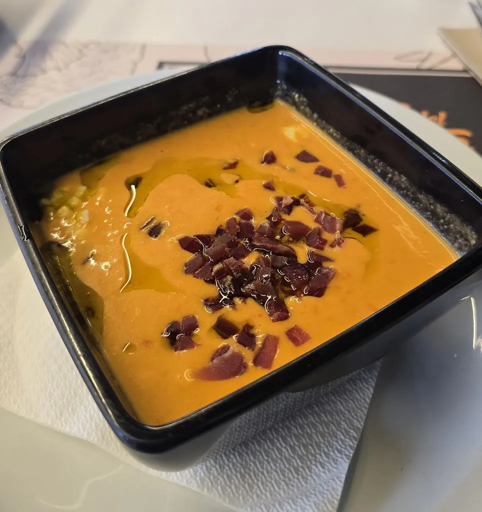 Bacsó Zoltán_Ciudad Del Transporte Restaurante_Mojonera La_review