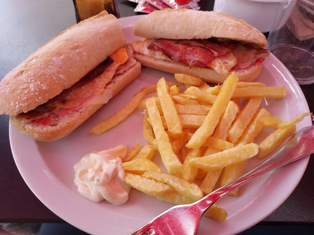 Barny Gazey_Ciudad Del Transporte Restaurante_Mojonera La_review