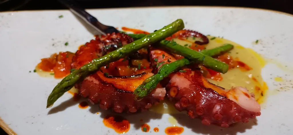 Restaurante Mesón Nazareno y Oro_Valdecuenca_slider_image_3