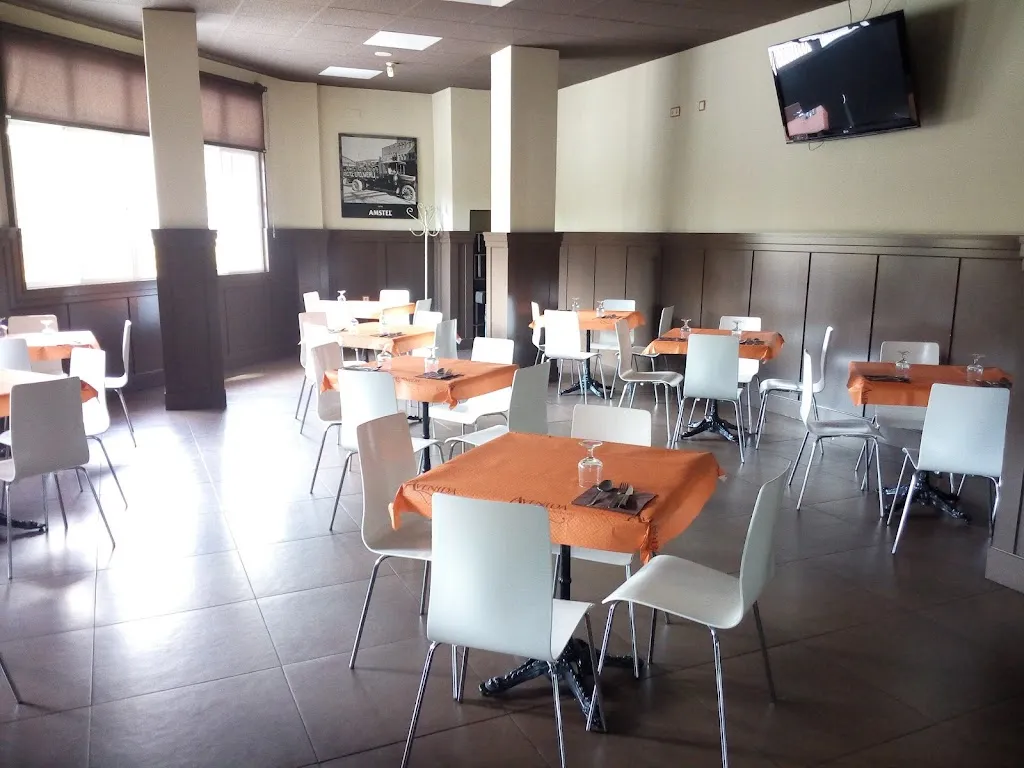 Bar Restaurante Avenida_Valdecuenca_slider_image_1