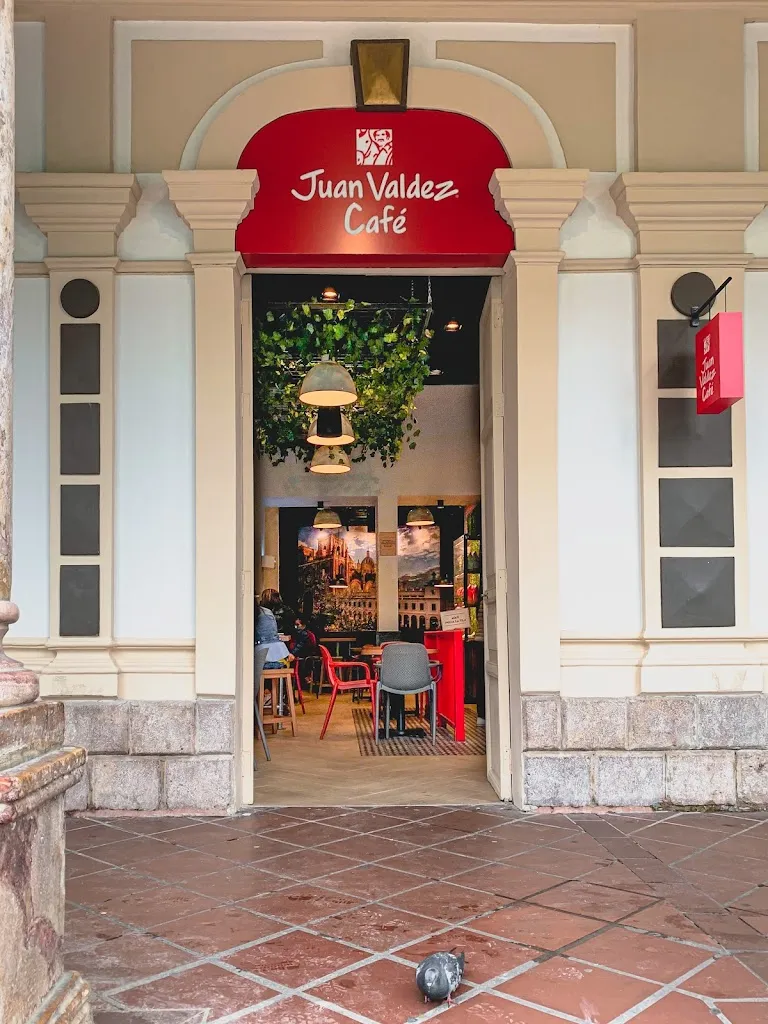Juan Valdez Café - Parque Calderón Cuenca restaurant in Valdecuenca