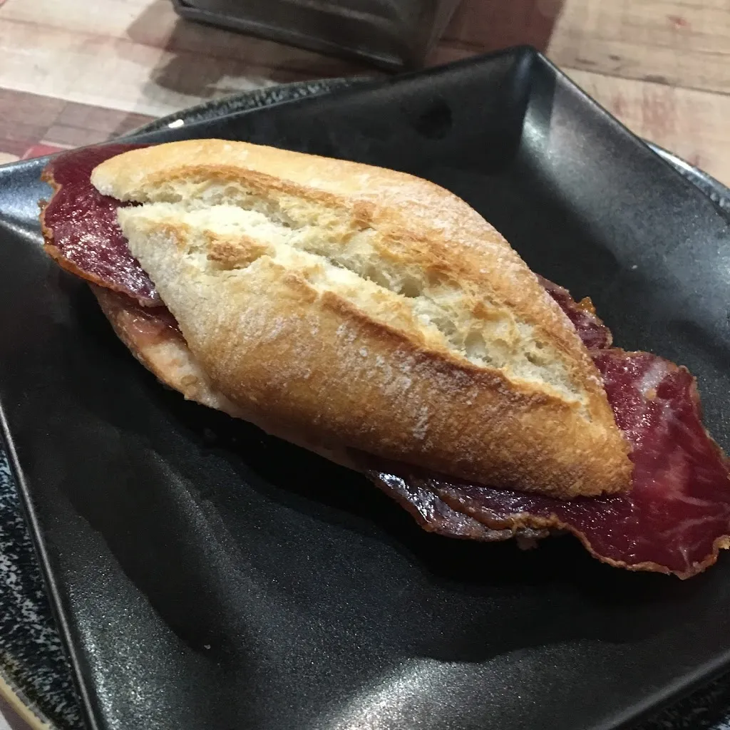 Michael Romero_La Tasca del Arte Restaurante & Flamenco_Valdecuenca_recensione