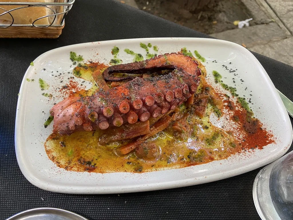 Rafael Rondón Chacón_La Tasca del Arte Restaurante & Flamenco_Valdecuenca_recensione