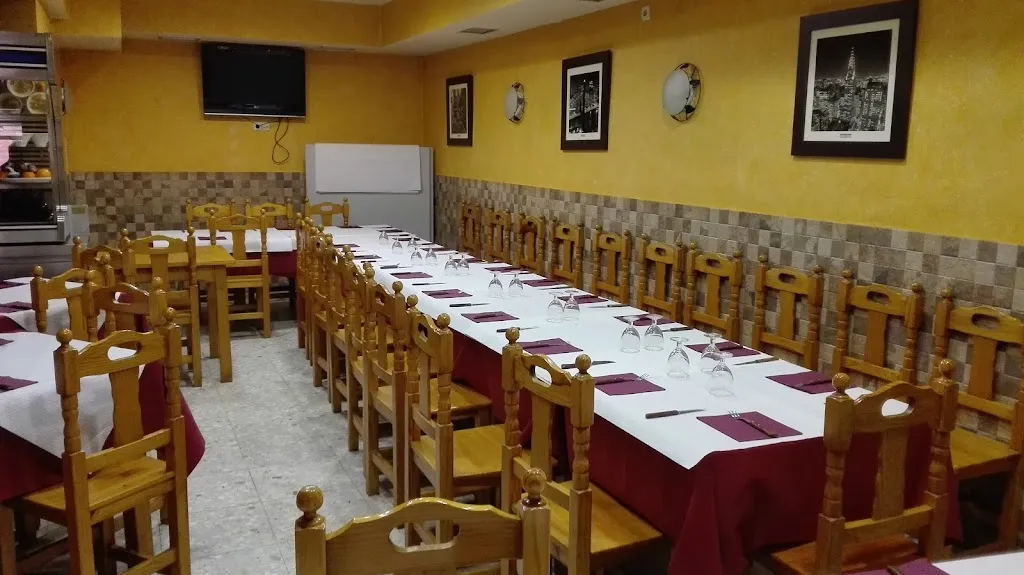 Bar El Frenazo restaurant in Villastar