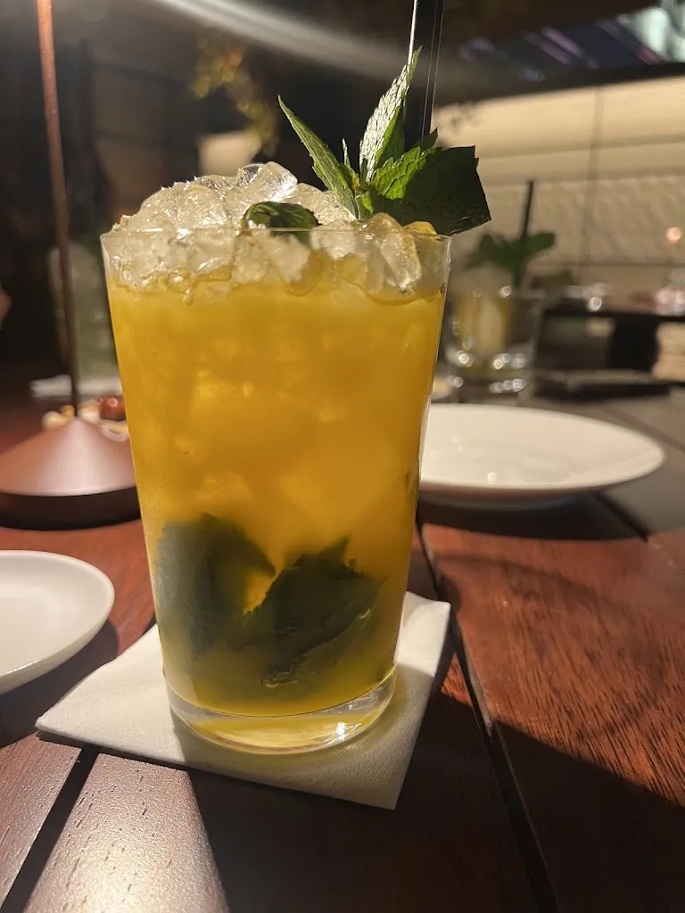 Natasha_Zuma Madrid_Zoma La_review