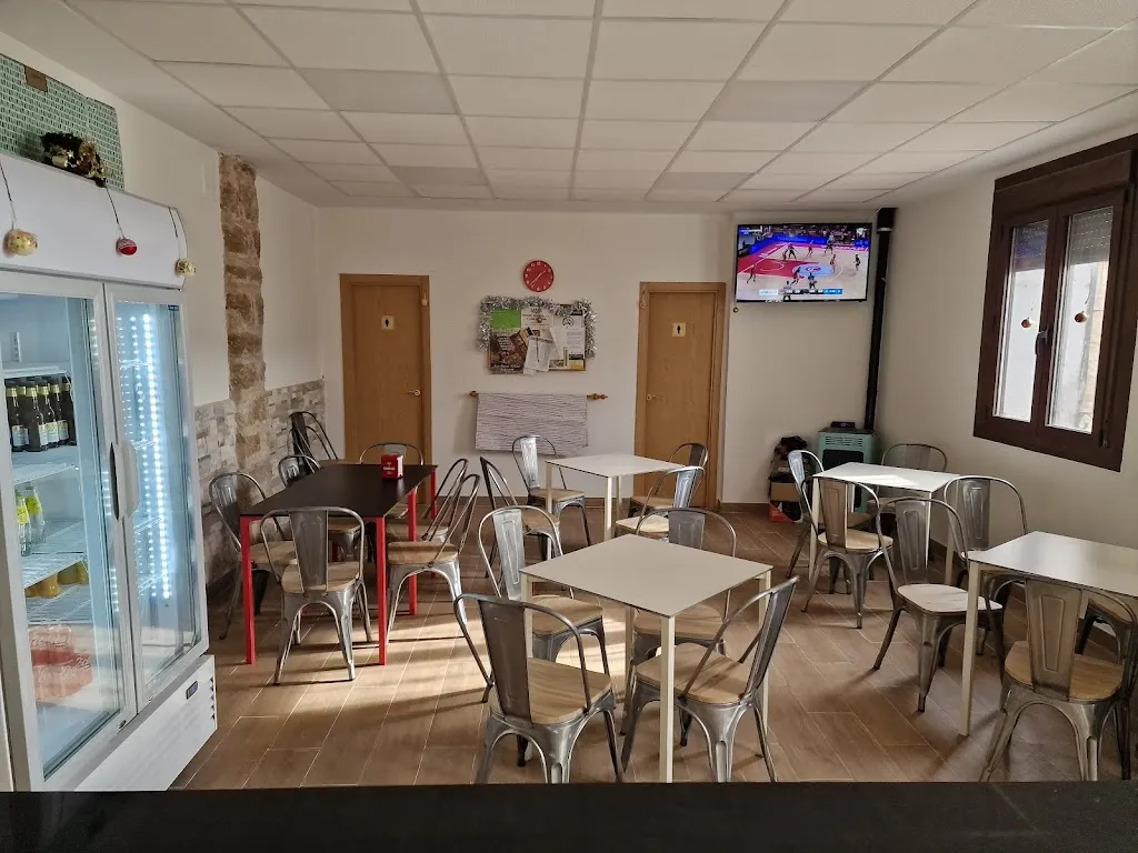 Bar Vivel restaurant in Vivel del Río Martín