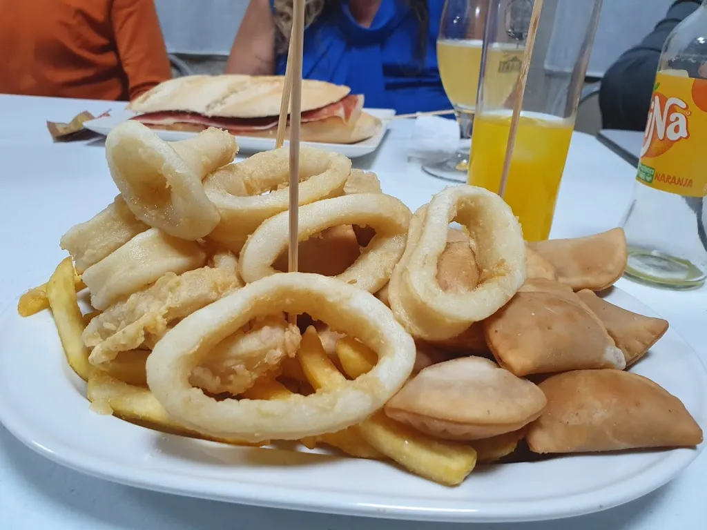 Caraván Café restaurant in Alameda de la Sagra