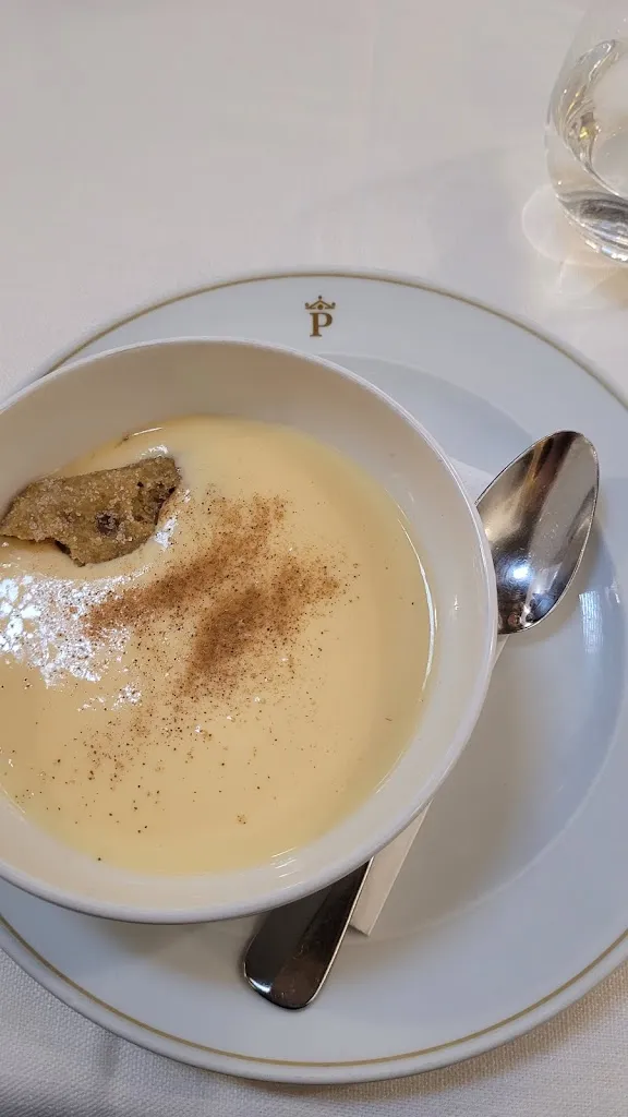 Carlos Casado Garcia_Salon Comedor. Restaurante Parador de Oropesa_Alcañizo_review