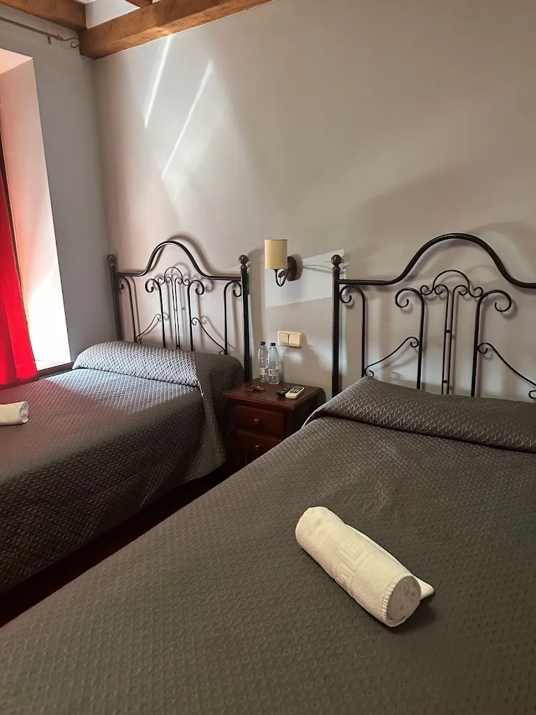 Hostal La Plata restaurant in Alcañizo