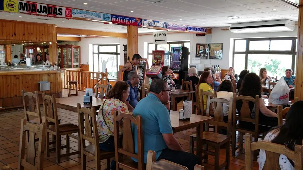 Restaurante Cafetería Amal_Alcañizo_slider_image_2