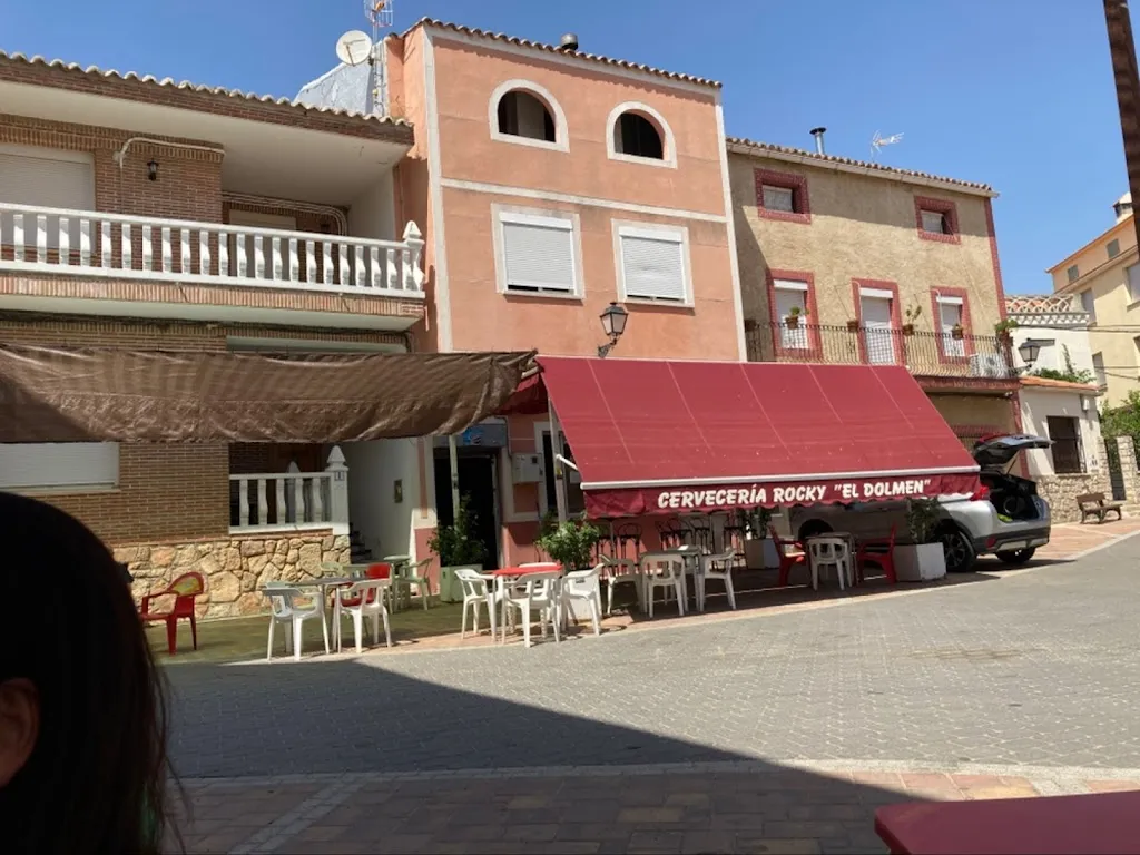 Belinda Garcia_Bar Rocky_Aldeanueva de San Bartolomé_review