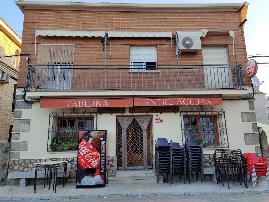 Bar Entreagujas taberna_Almendral de la Cañada_slider_image_2