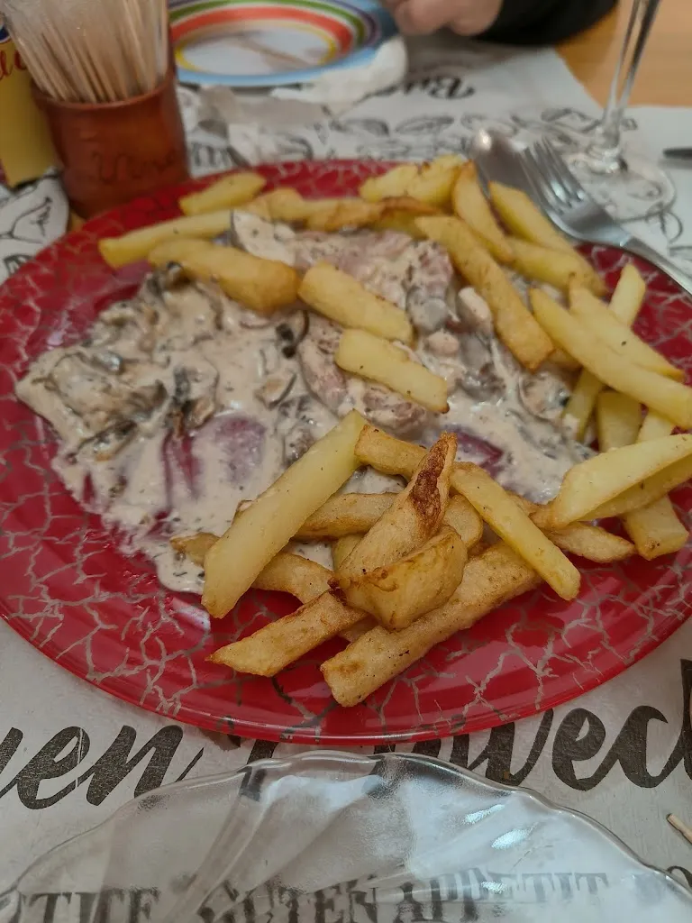 Bar Entreagujas taberna_Almendral de la Cañada_slider_image_3