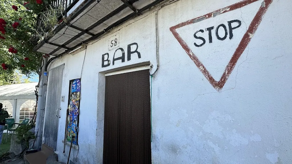 Bar Stop restaurant in Almendral de la Cañada