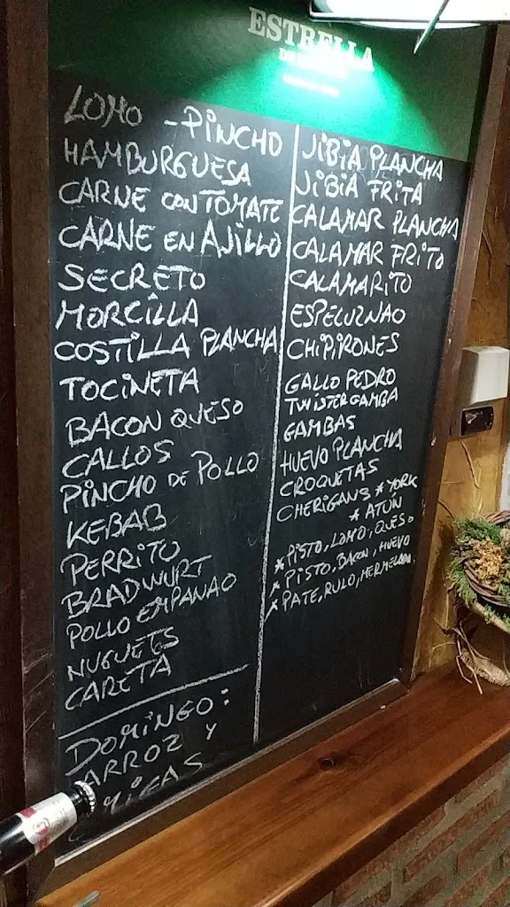 Carmen María Mejías_Cervecería gambrinus El Barrilete_Mojonera La_Bewertung