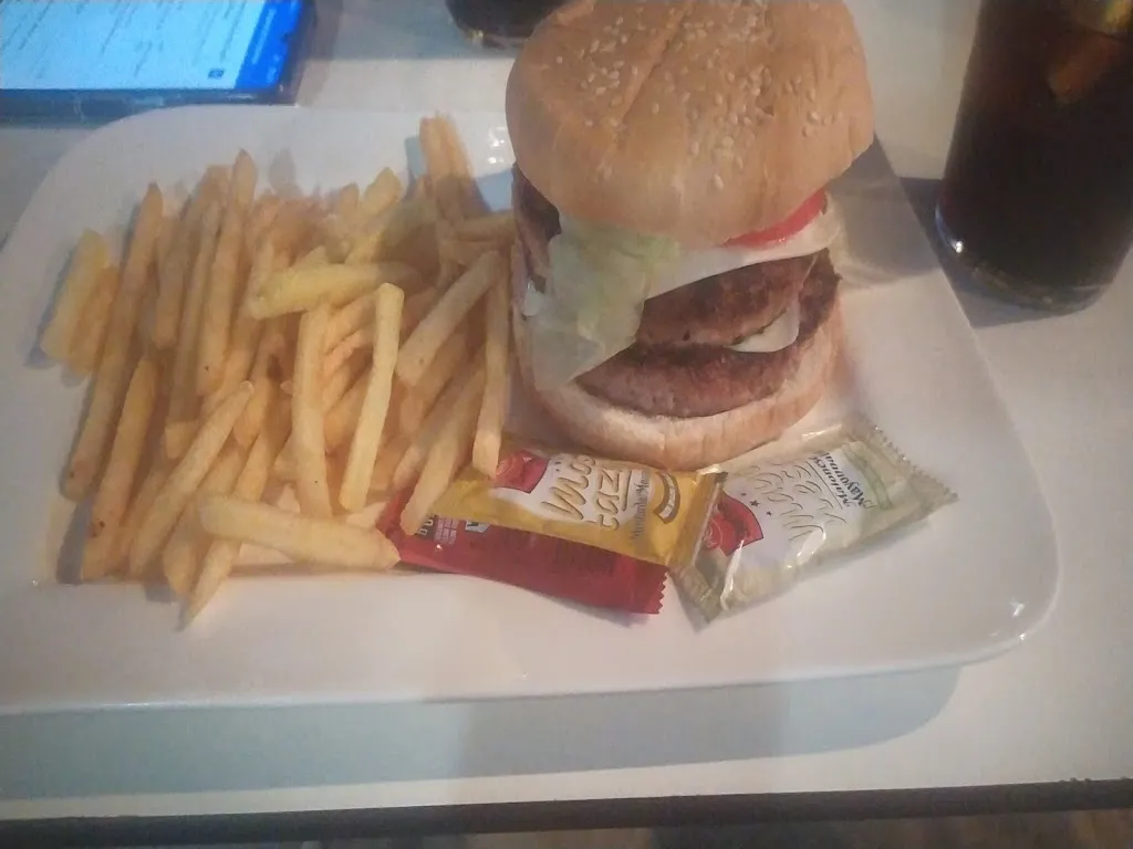 Eduardo Gutiérrez Sánchez_Sintonia_Arcicóllar_review