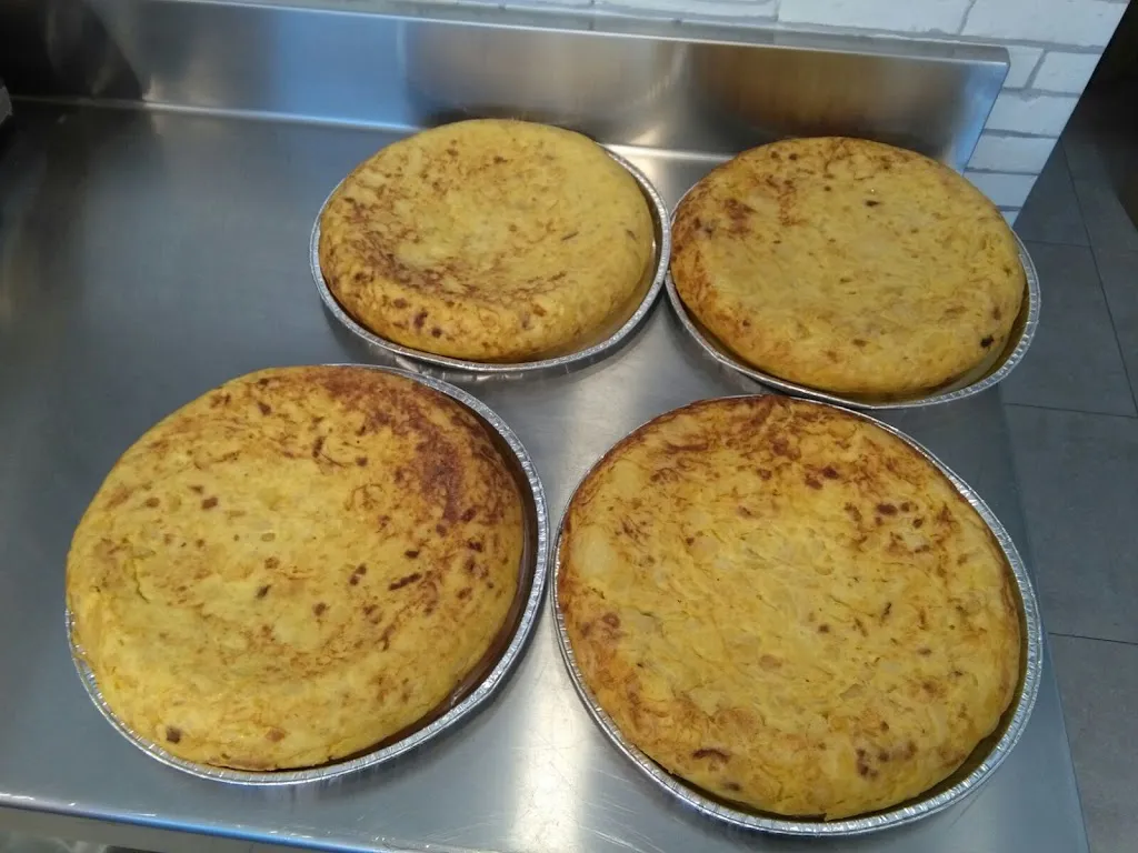 Soluna Gastronomía, Asador de Pollos_Argés_slider_image_3