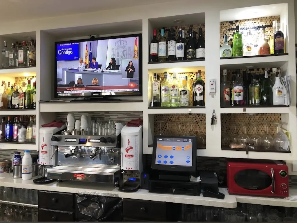 Cerveceria Torre Cervatos restaurant in Argés