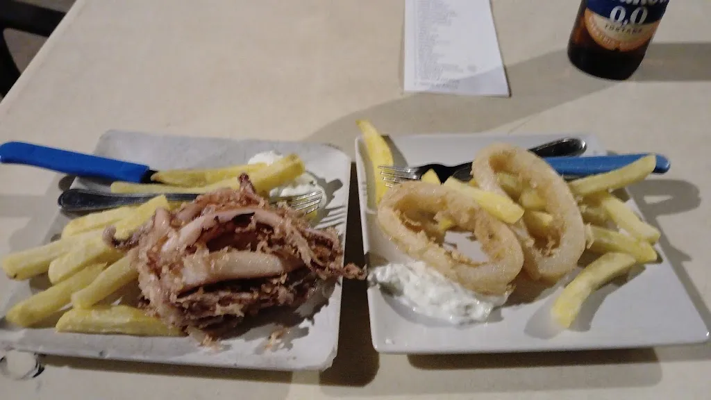 Dee “DJ” Jay_Cafetería-Bar La Parada Níjar_Níjar_review