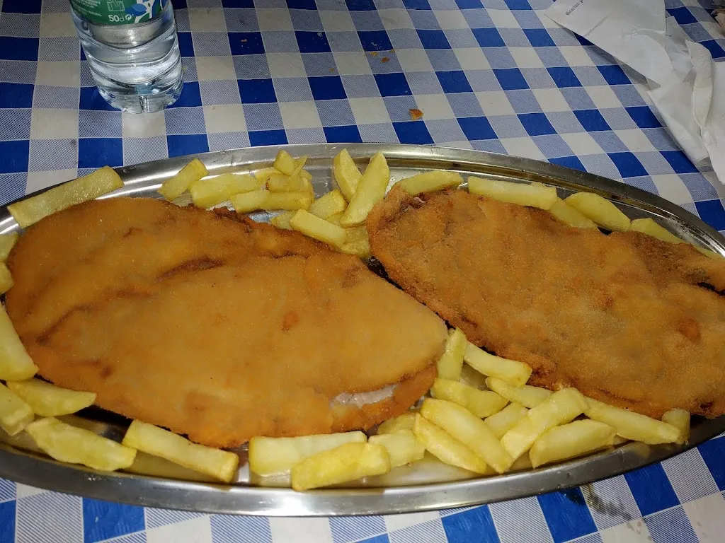 Adela Hdez._Bar Club Social Las Perdices_Bargas_recensione