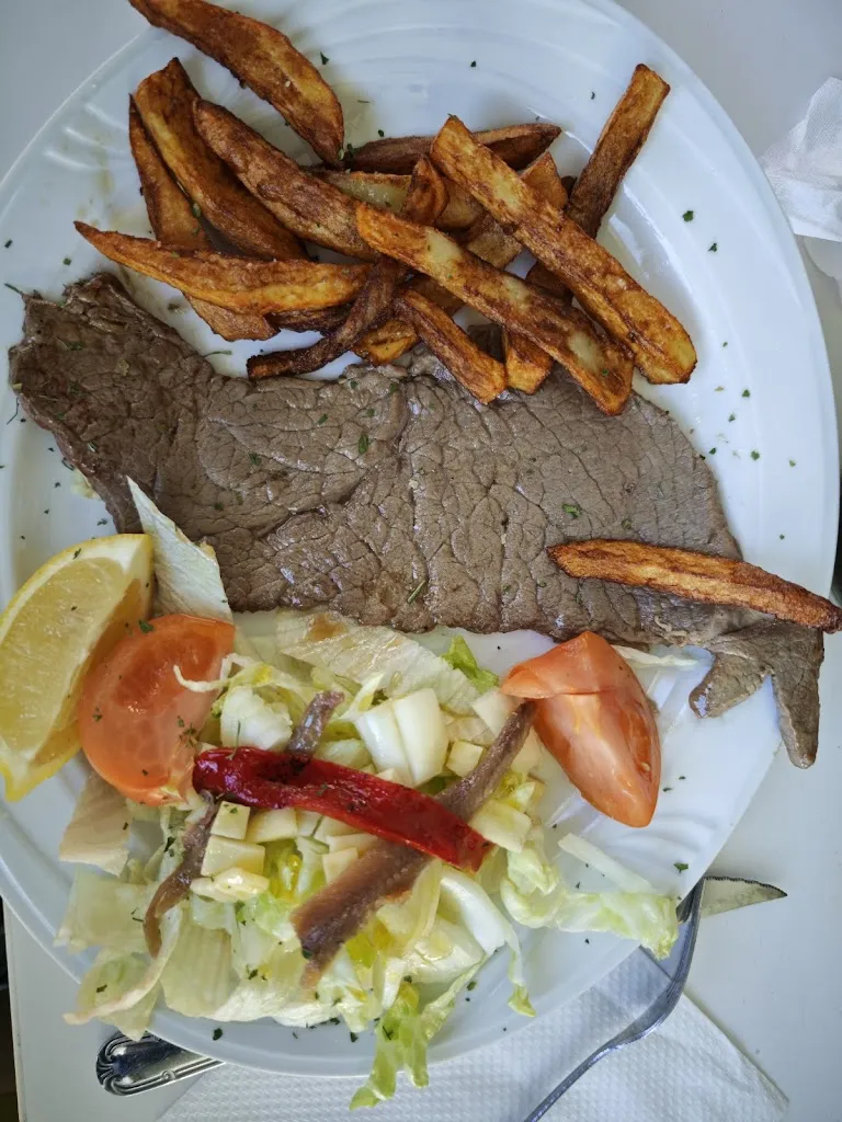 Restaurante los amigos_Cabañas de la Sagra_slider_image_2