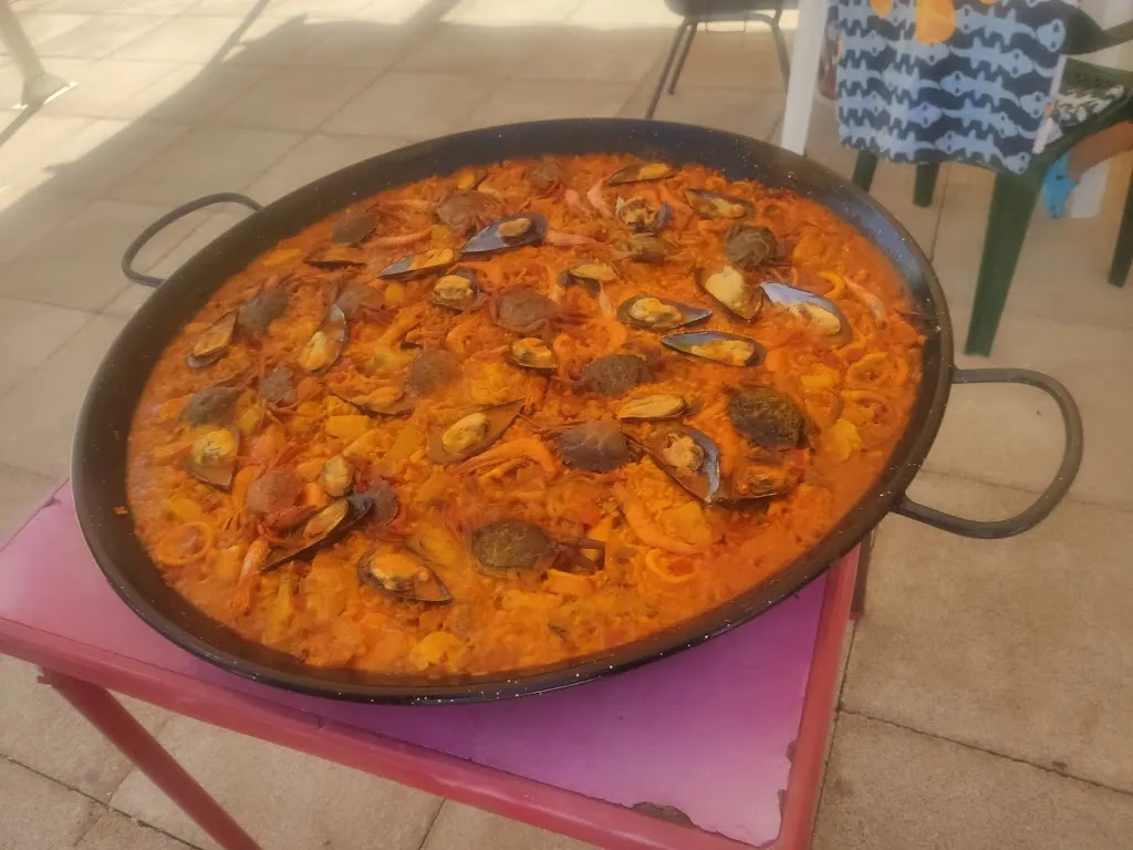 Luis Santos_Bar La Piscina_Cabañas de la Sagra_review