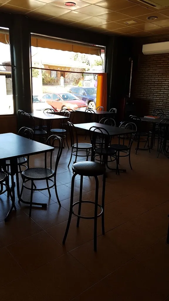 Cafe Bar . Squem . restaurant in Cabañas de la Sagra