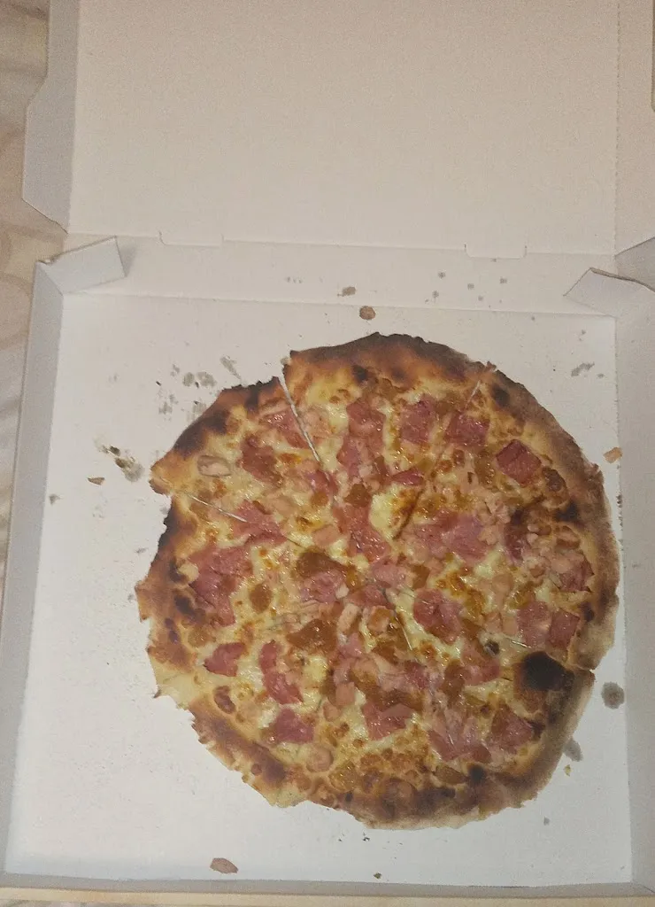 Rebeca Lq_Pizza Eva Burguillos_Burguillos de Toledo_review