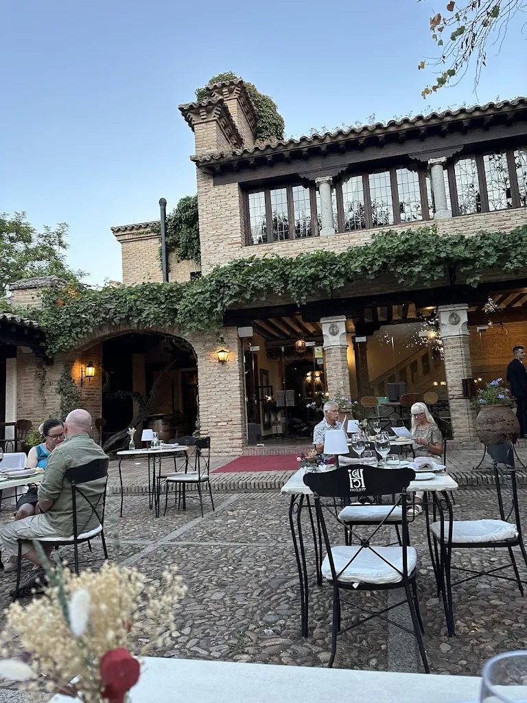 Restaurante Hacienda del Cardenal restaurant in Burguillos de Toledo