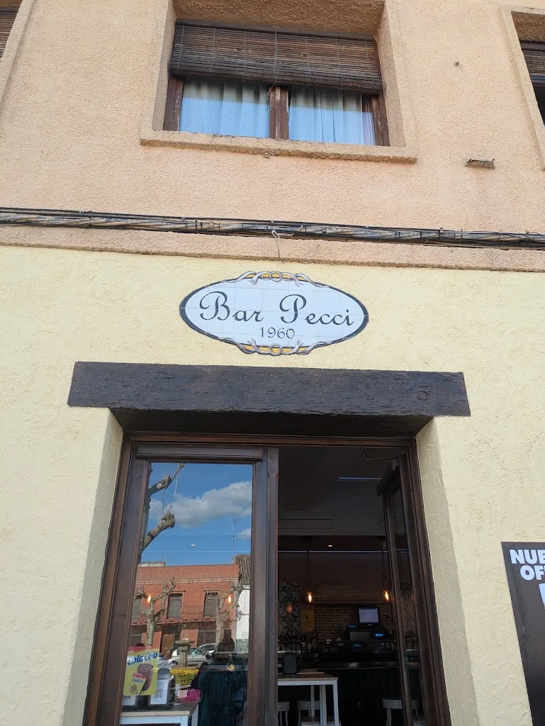 Café-Bar Pecci restaurant in Calera y Chozas