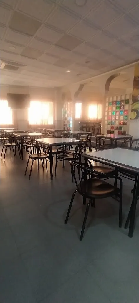 Pablo A. Pérez_CAFÉ BAR RE-MO._Camuñas_review