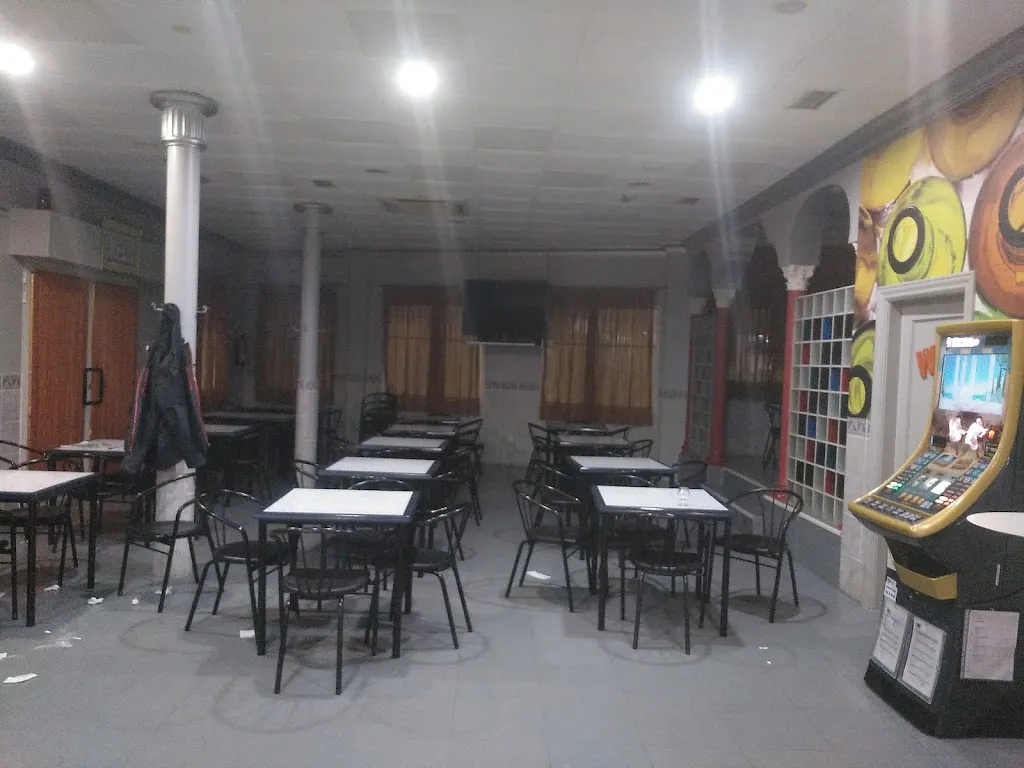 CAFÉ BAR RE-MO._Camuñas_slider_image_1