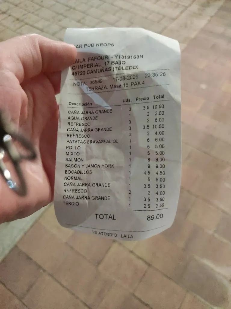 Marta Rodrigo_CAFÉ PUB Keop’s._Camuñas_review