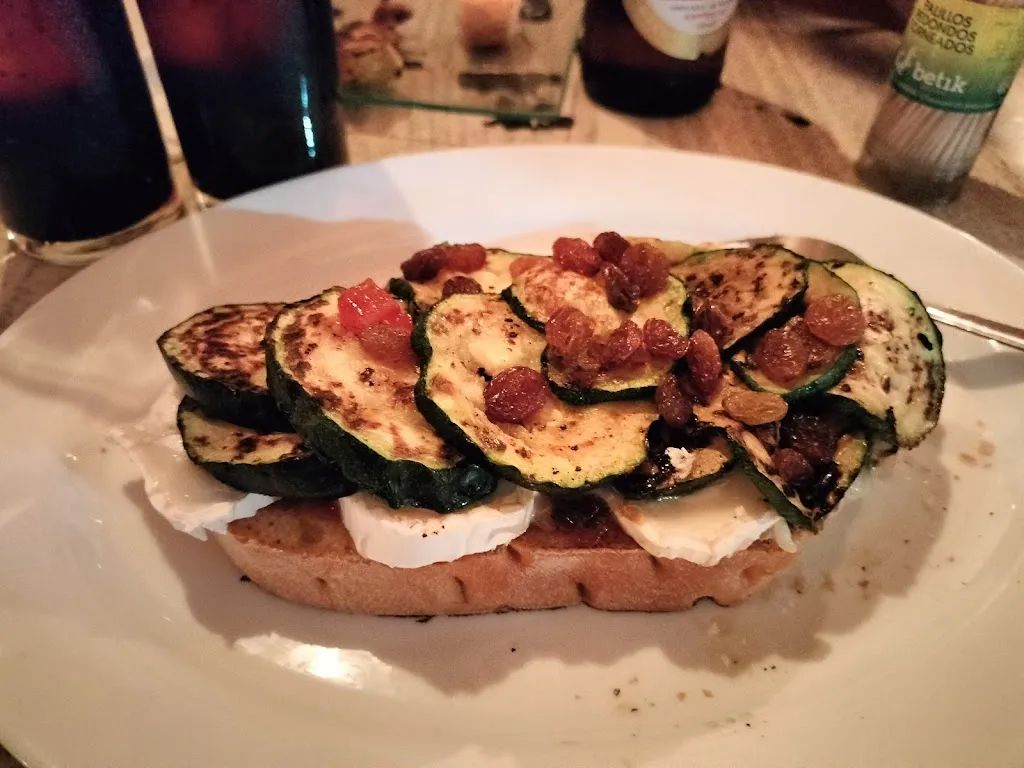 Bar-Terraza Kiosko del Parque_Camuñas_slider_image_3