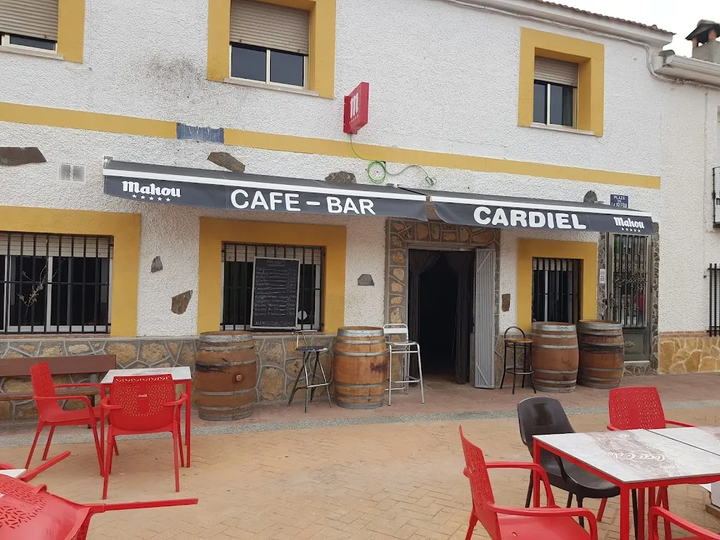 Café bar Cardiel restaurant in Cardiel de los Montes