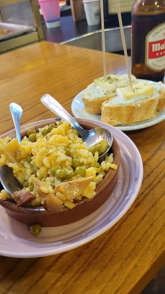 Laura D_Bar Manolo_Camarena_review