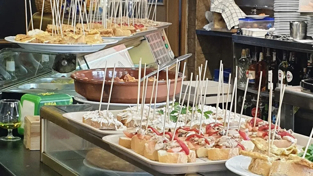 Bar Manolo_Camarena_slider_image_3