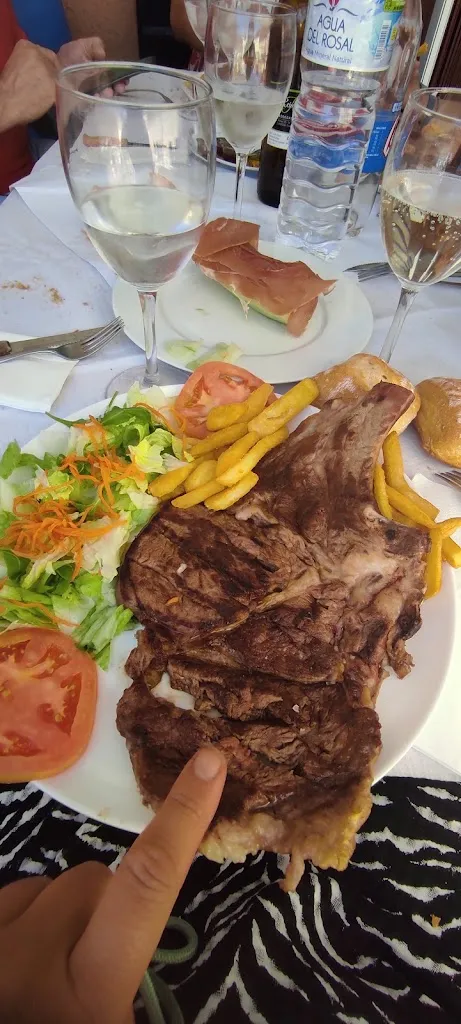 cristina moreno_Cruzcampo Cervecería Estizboab_Carmena_recensione