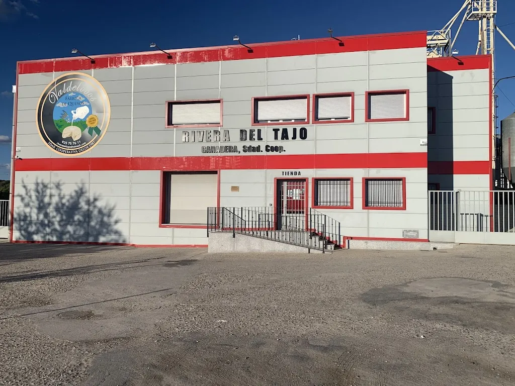 Cooperativa Rivera del Tajo y Valdelobos restaurant in Carpio de Tajo El