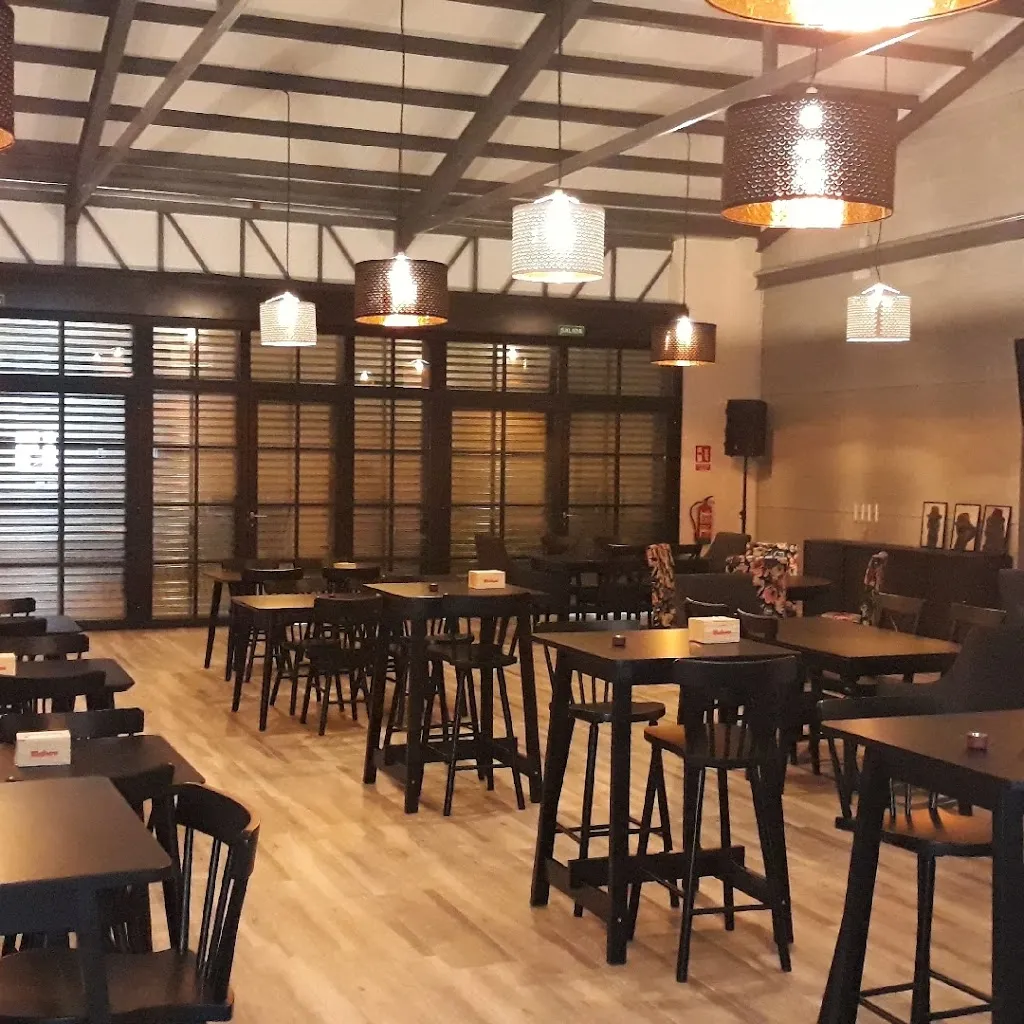 RestoBar Tapas restaurant in Carriches