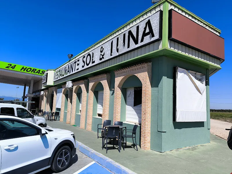 Miguel Bustos_Restaurante Sol y Luna_Carriches_review