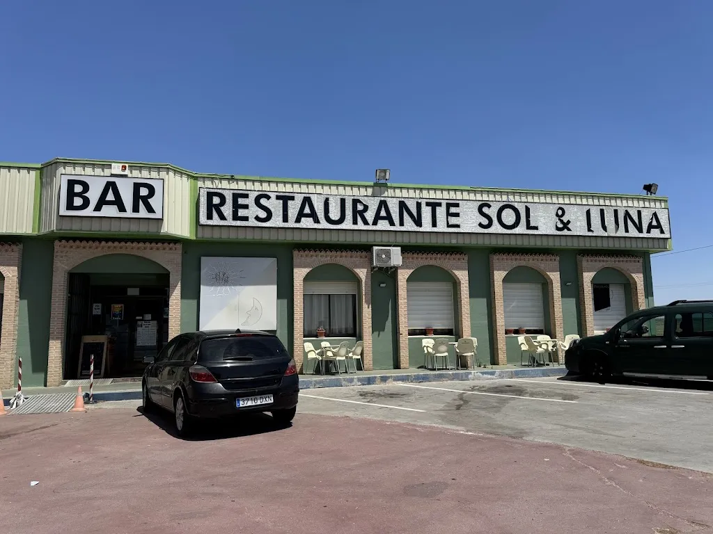 Restaurante Sol y Luna_Carriches_slider_image_3