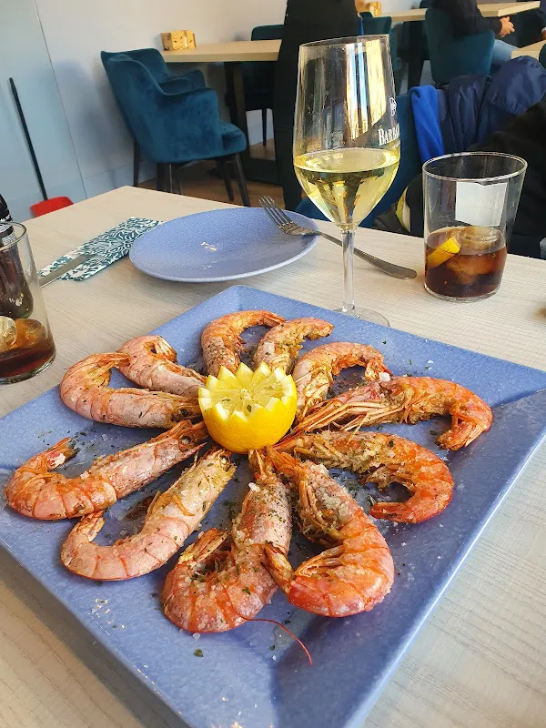 Azur Gastrobar restaurant in Carriches