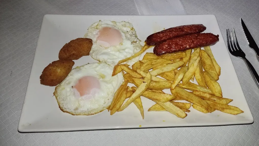 Carlos Tolmos_Fonda De Chambao_Casar de Escalona El_review