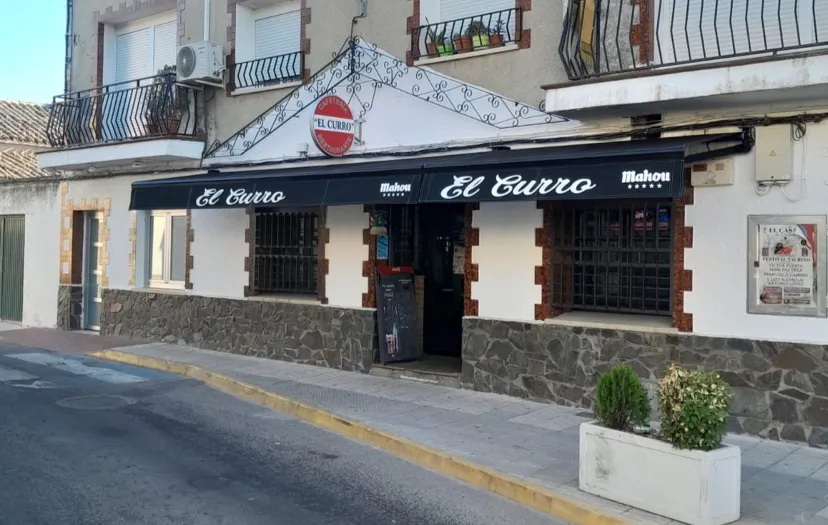 Bar El Curro restaurant in Casar de Escalona El