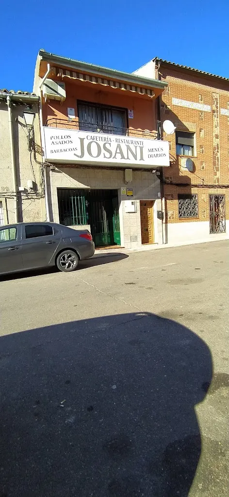 Bar JOSANI restaurant in Casar de Escalona El